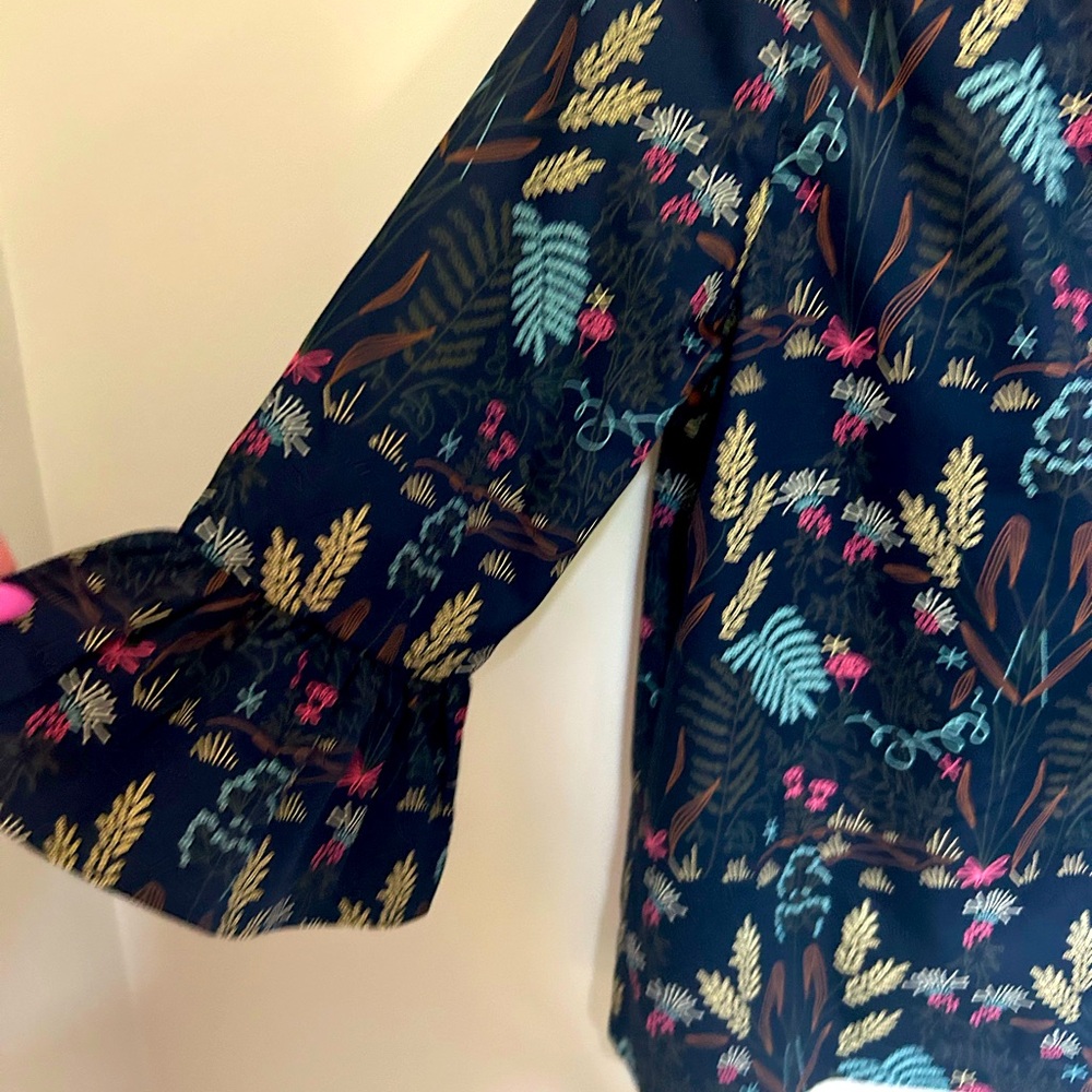Cute cotton shirt by Brooks Brothers in size 12. Excellent condition - Picture 3 of 5